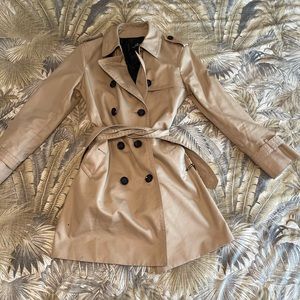 Coach Trench Coat size S NWOT. Retail $585